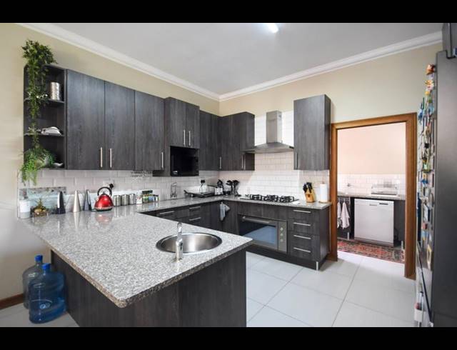 4 BEDROOM HOUSE FOR SALE IN MIDSTREAM ESTATE